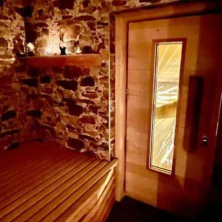 Jiřičná Hotel 3*