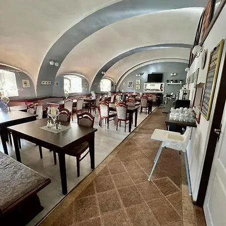 Otel Jiricna 3*