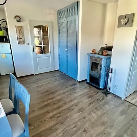Jiřičná 3*